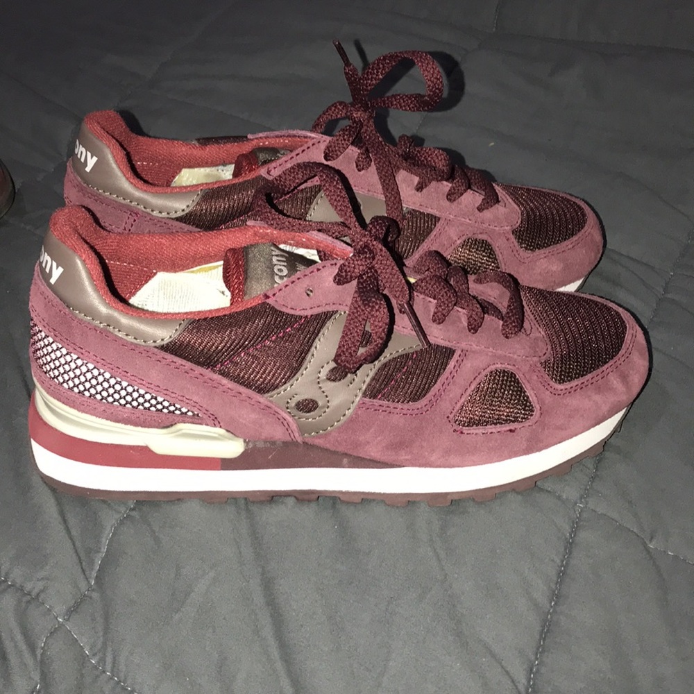 Women’s Saucony Shadow Size 9